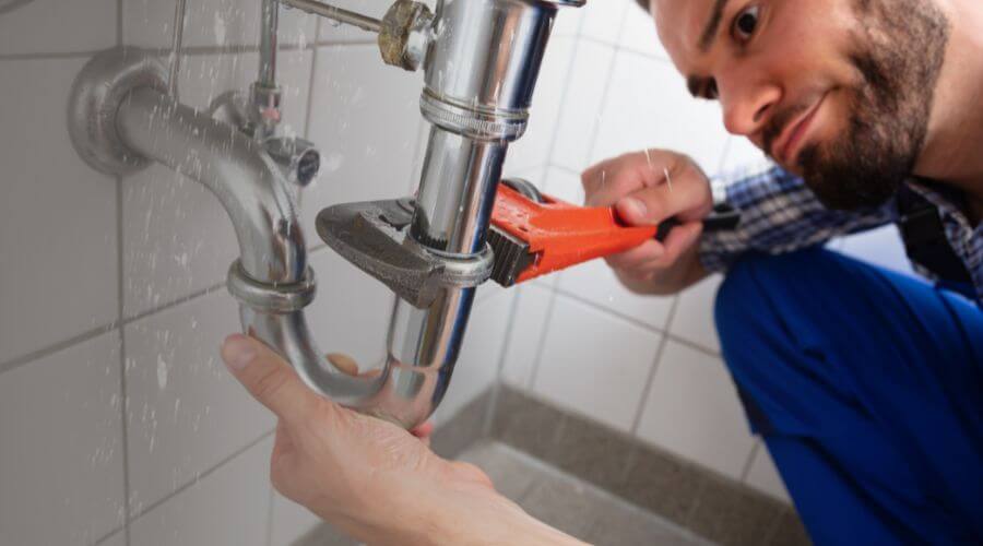 Professional same day plumber services in Aroma Park, IL